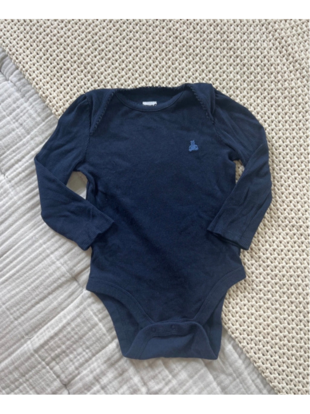 Baby Gap Ribbed Unisex Ribbed Long Sleeve Cotton Onesie size 12-18 months